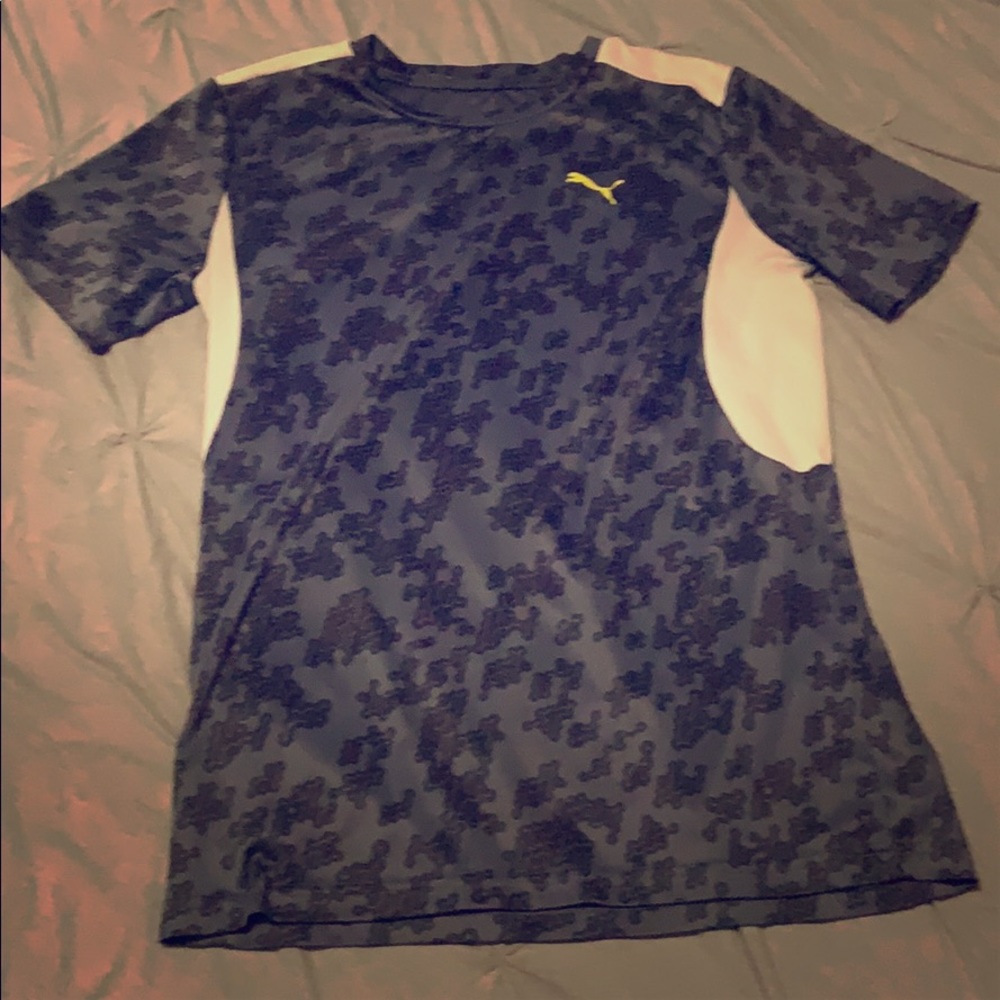 Puma short sleeve shirt boys large